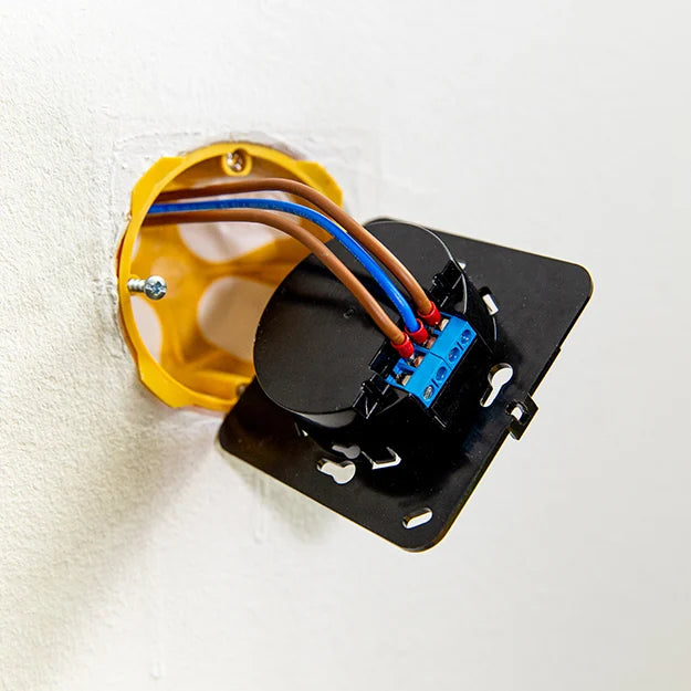 Shelly Wall Display Black+BLU H&T Black